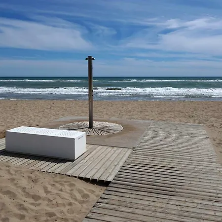 Riva Be My Guest Castelldefels Apartamento *