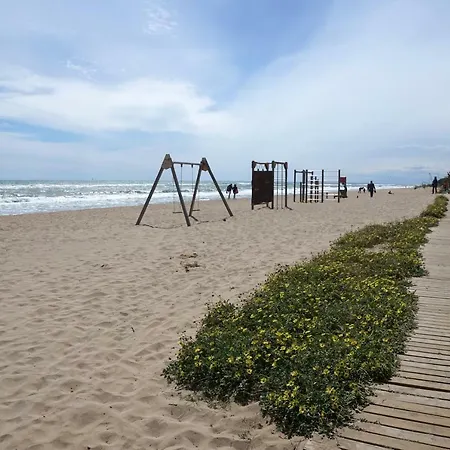 Riva Be My Guest Castelldefels Apartamento